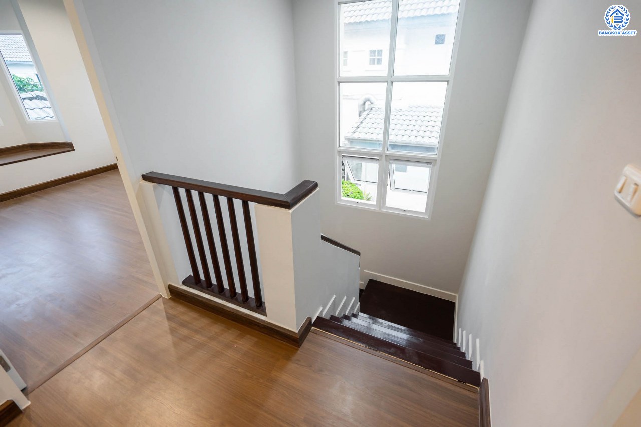 บ้านมือสองตกแต่งใหม่ โครงการ ชวนชื่นโมดัส ราชพฤกษ์-ท่าอิฐ เนื้อที่กว่า 53 ตร.ว. พร้อมฟังก์ชัน 3 ห้องนอน 3 ห้องน้ำ จอดรถได้ 2 คัน บนทำเลศักยภาพ เชื่อมต่อถนนรัตนาธิเบศร์ และถนนราชพฤกษ์ ทำเลใจกลาง 2 เซ็นทรัล ใกล้รถไฟฟ้า "สถานีบางรักน้อยท่าอิฐ"